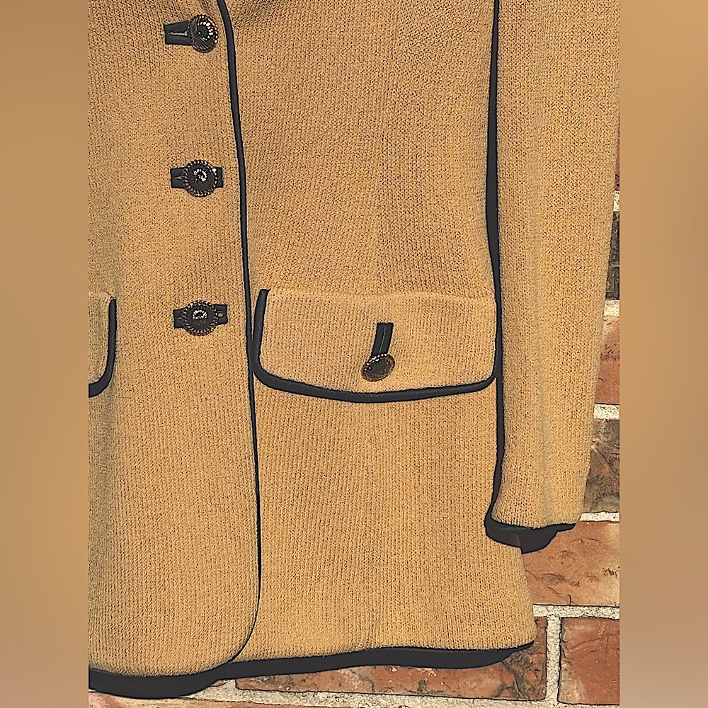 St.John Collection by Marie Gray,Tan Knit Jacket W/ Black Trim,Gold Buttons SZ 6 - Picture 5 of 12